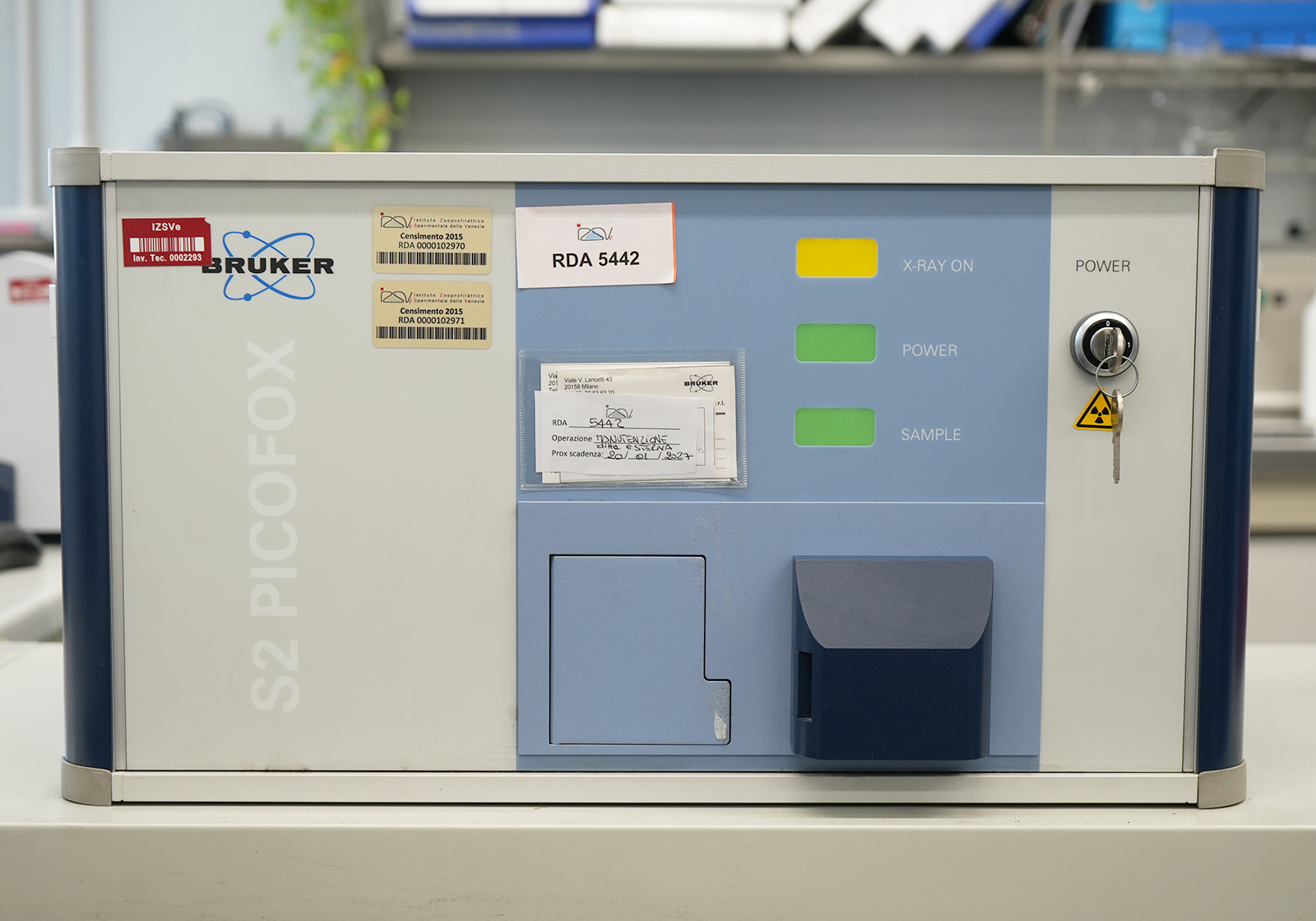 Fluorescenza a raggi X a riflessione totale (TXRF)